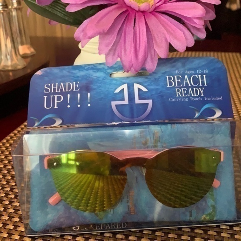 BEACH READY SHADE UP SUNGLASSES